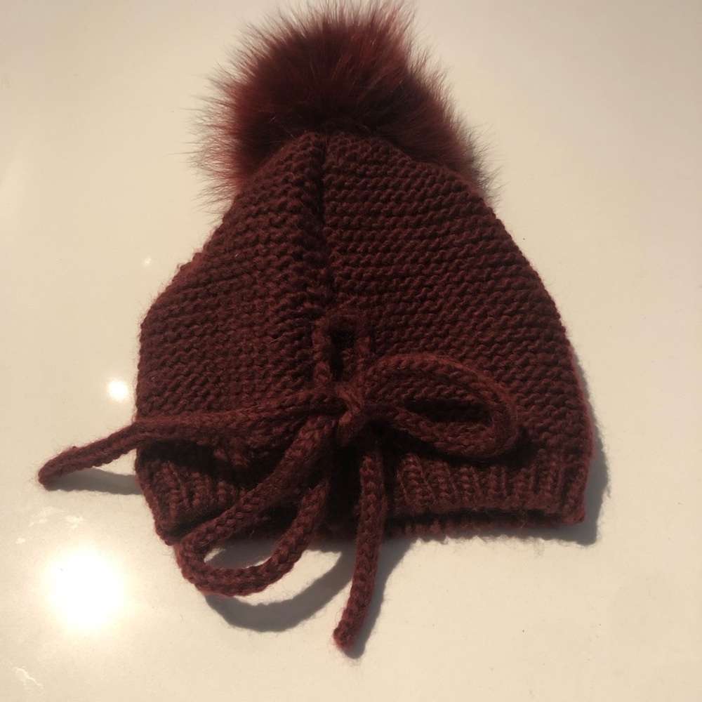 NWOT Kyi Kyi Toque Burgundy Real Fox Fur Pom Pom 50% Wool